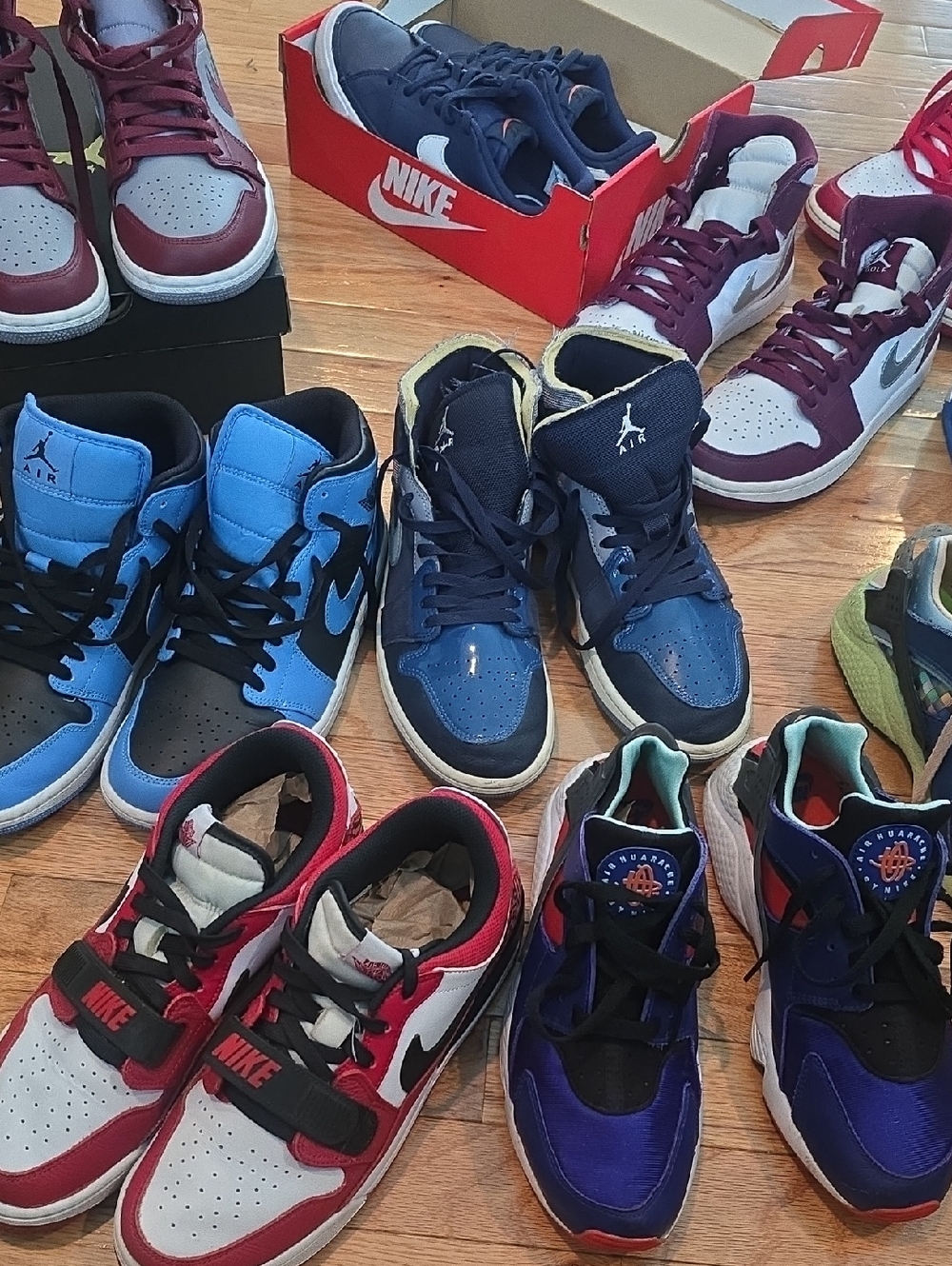 Air Jordan's, Air Max, Nike's - Sizes: 6, 6.5, 7, 7.5, 8, 8.5
